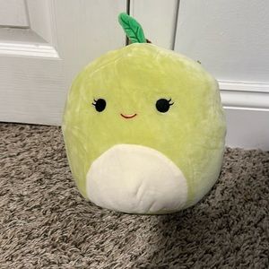 Ashley the Apple Squishmallow 8” (tag detached but included)